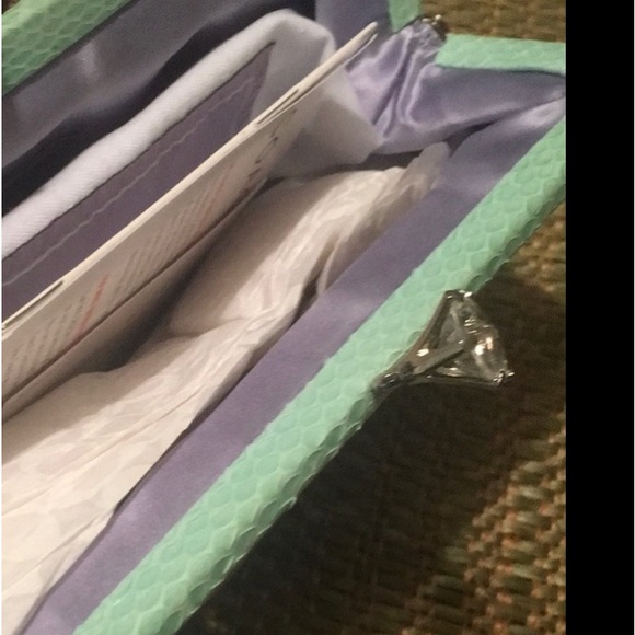 Coach signature clutch - Picture 4 of 4